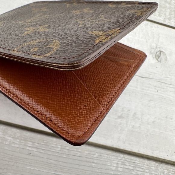 AUTHENTIC Louis Vuitton Bifold wallet. Monogram pattern. Brown. - Picture 10 of 13